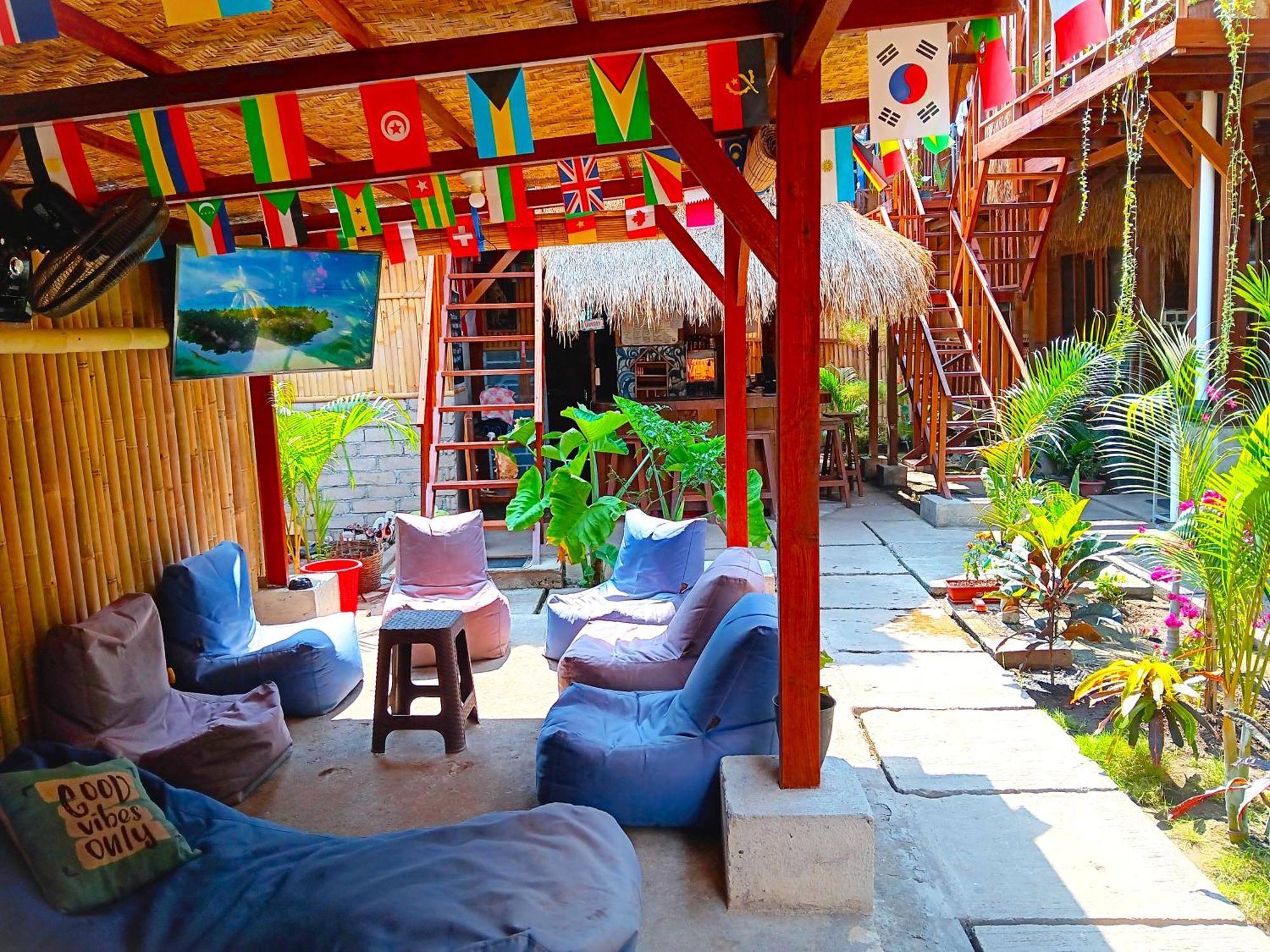 Good Vibes Bungalows ギリ・トラワンガン エクステリア 写真