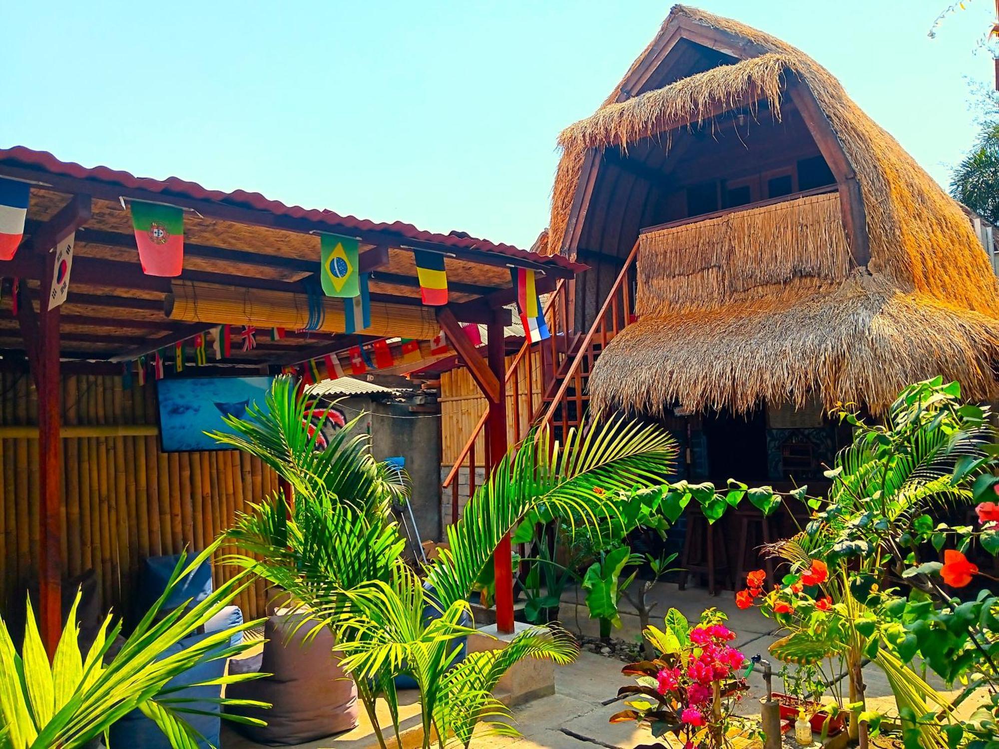 Good Vibes Bungalows ギリ・トラワンガン エクステリア 写真