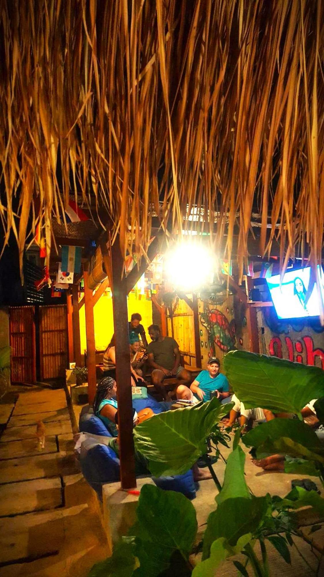 Good Vibes Bungalows ギリ・トラワンガン エクステリア 写真