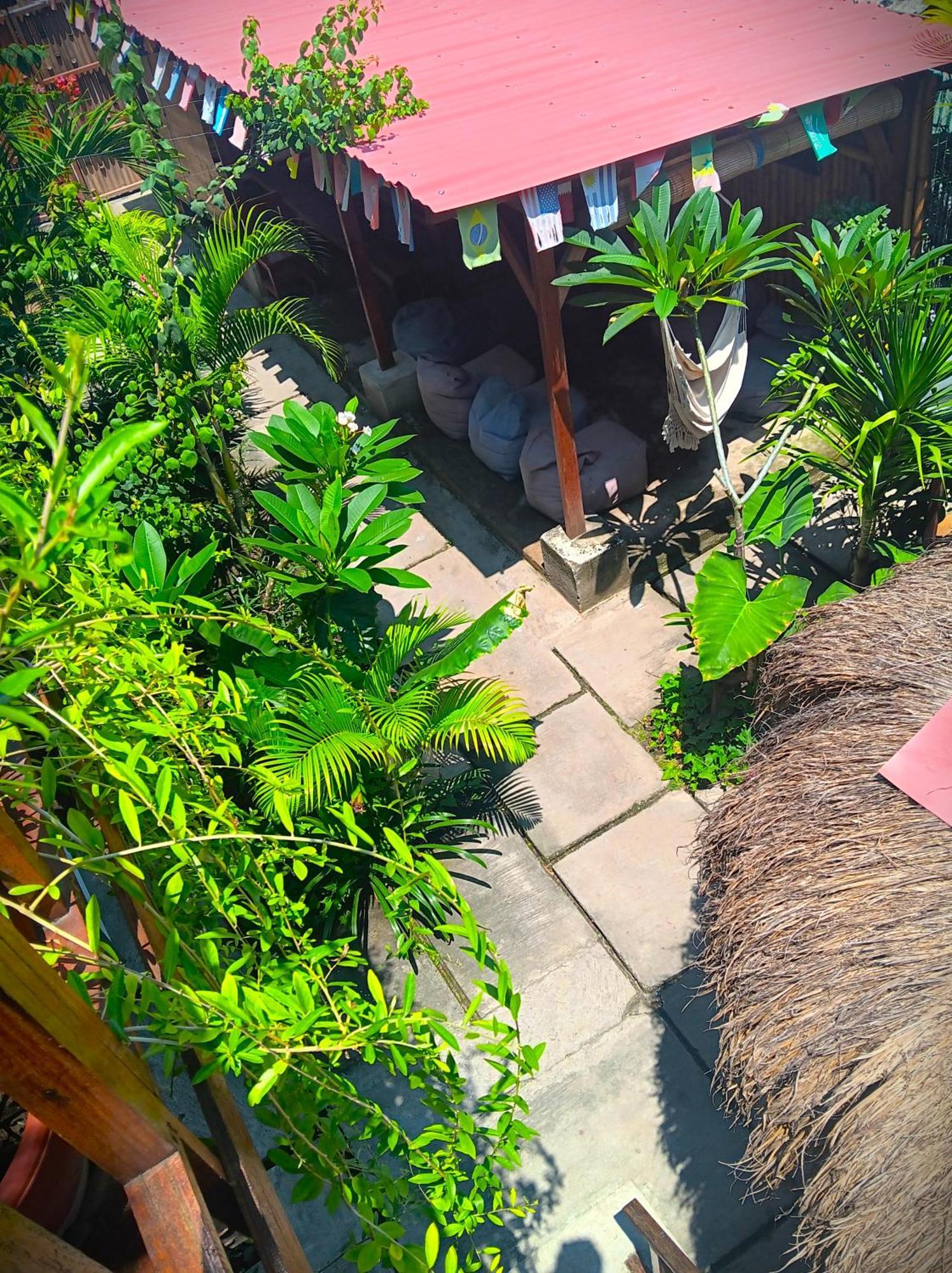 Good Vibes Bungalows ギリ・トラワンガン エクステリア 写真